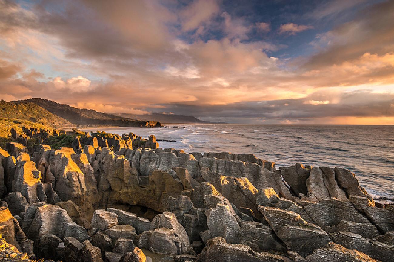 Sunset at the Punakaiki Pancake Rocks