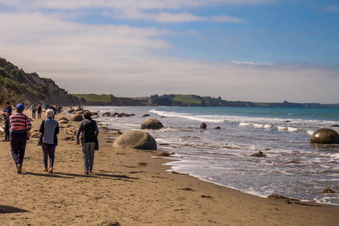 Discover the Moeraki Boulders