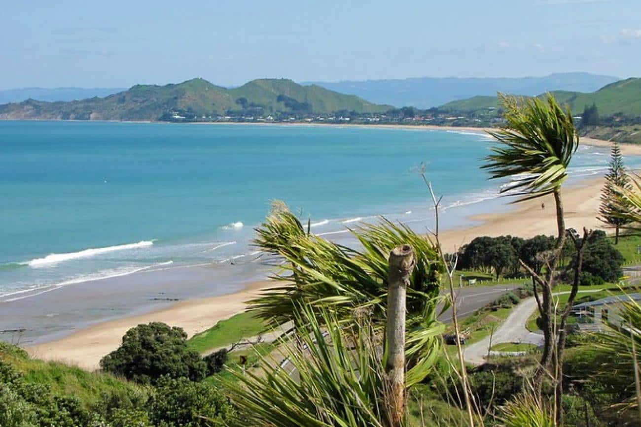 Heading southbound into Wainui Beach on the way into Gisborne