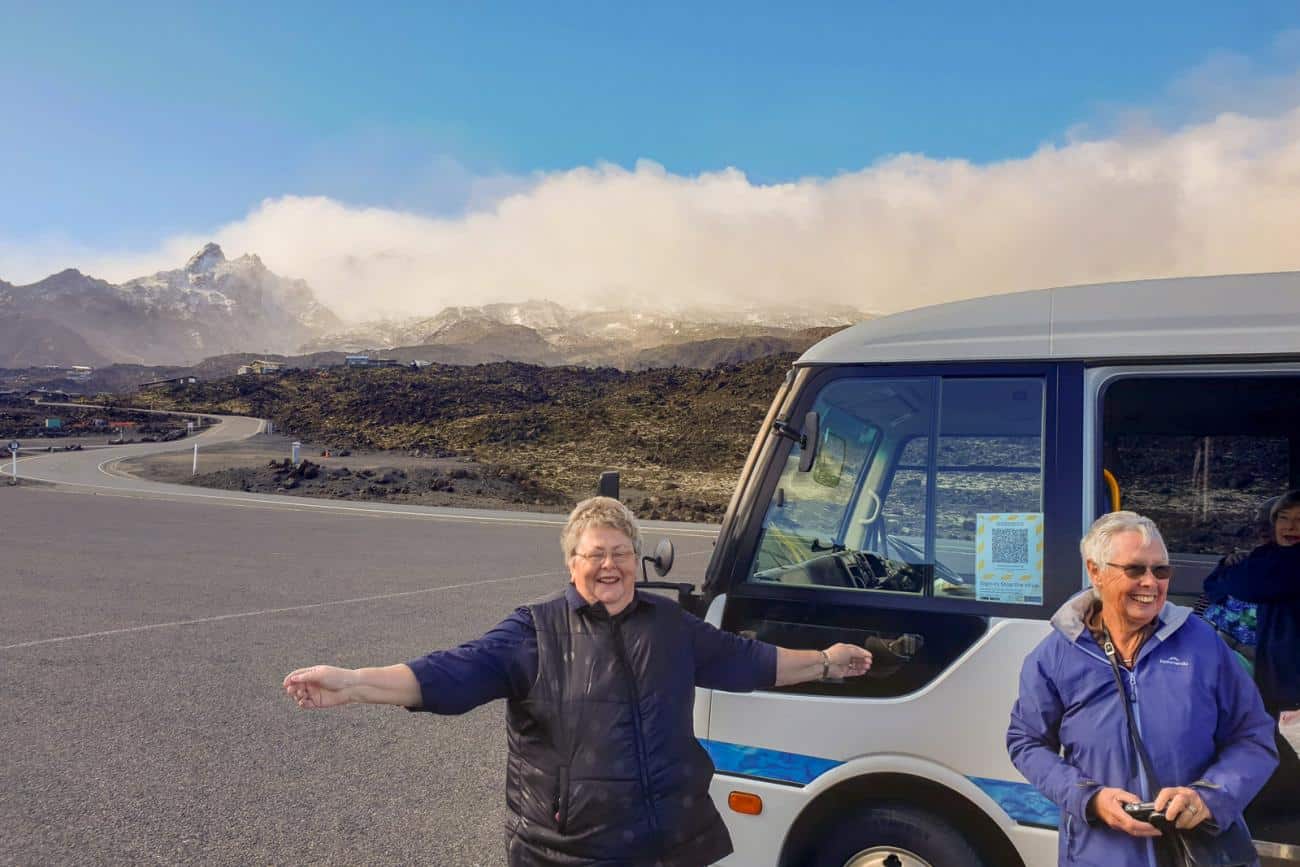 MoaTours coach at Mt Ruapehu 2020