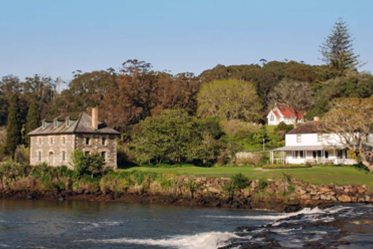 Stone Store and Kemp House on a MoaTours journey