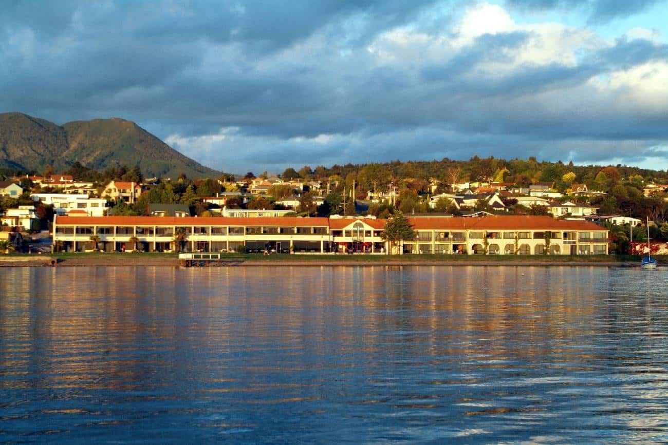 Millennium Hotel in Taupo - absolute lakefront