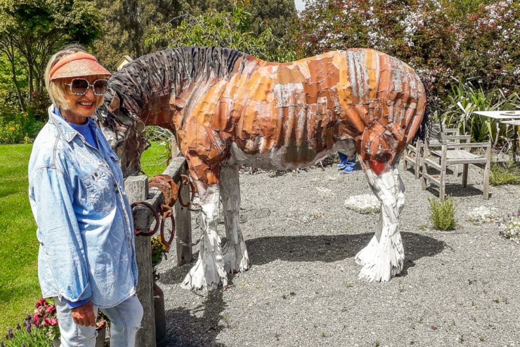 JJ's amazing horse sculpture at Brookfield Park Gardens