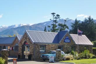 Mountain views from the Hanmer Springs Scenic Views motel